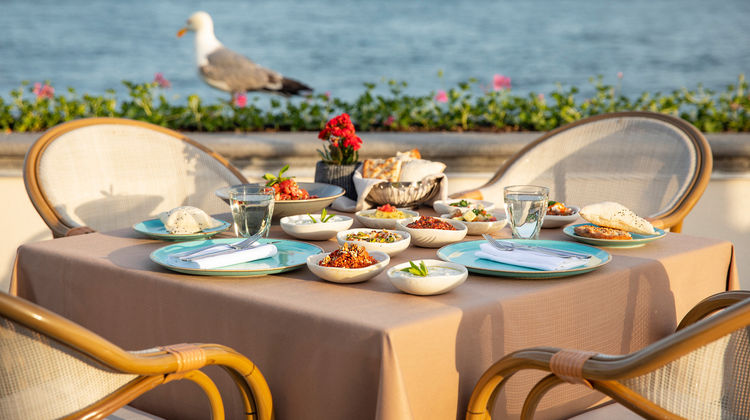Four Seasons Hotel Bosphorus Restaurant