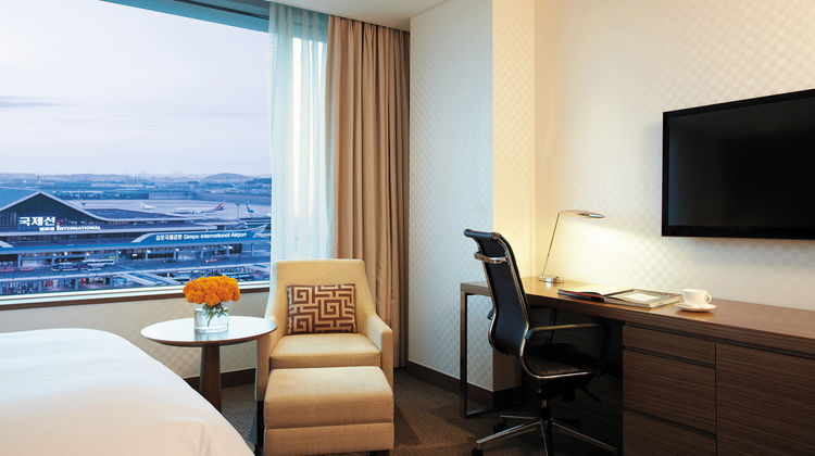Lotte City Hotel Gimpo Airport Exterior