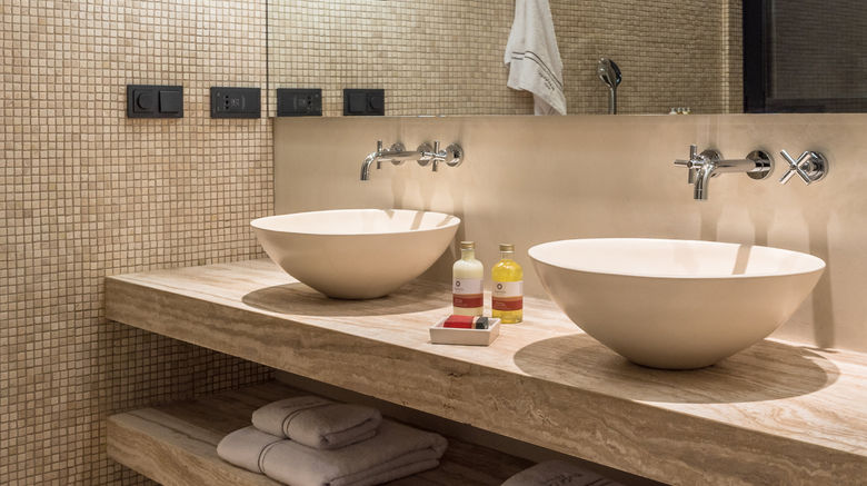 <b>Euphoria Retreat Room</b>. Images powered by <a href="https://www.leonardoworldwide.com/" title="Leonardo Worldwide" target="_blank">Leonardo</a>.