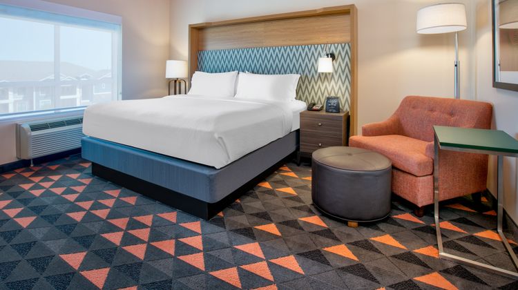 Holiday Inn Dallas-Fort Worth Airport S Room