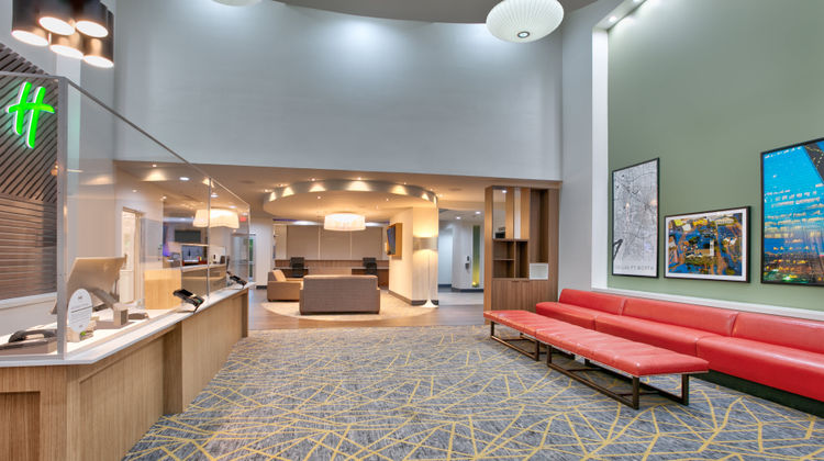 Holiday Inn Dallas-Fort Worth Airport S Lobby