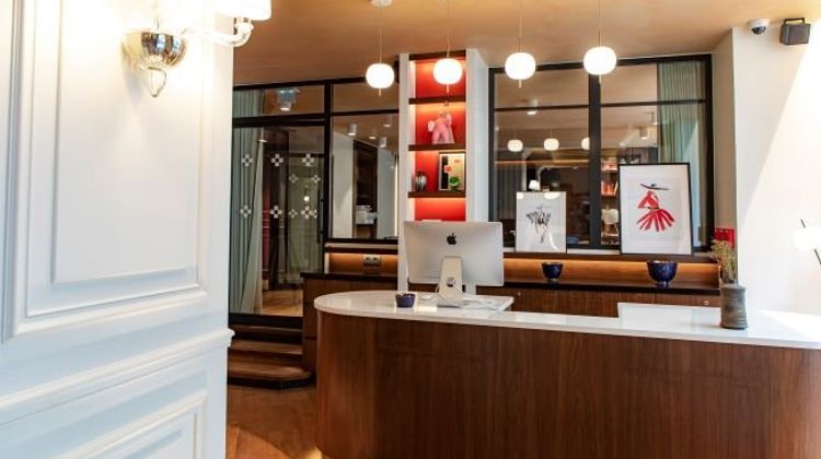 Maison Mere Lobby