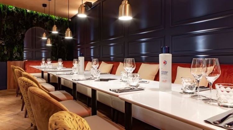 Maison Mere Restaurant