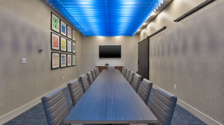 Holiday Inn Express & Suites Milan Meeting