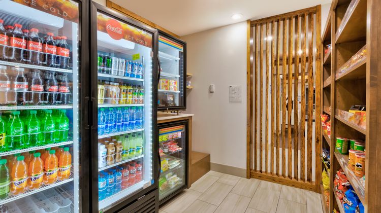 Holiday Inn Express & Suites Milan Other