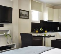 Ava Hotel & Suites Room