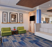 Holiday Inn Express & Suites Wildwood Lobby