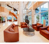 Holiday Inn Dar Es Salaam Lobby