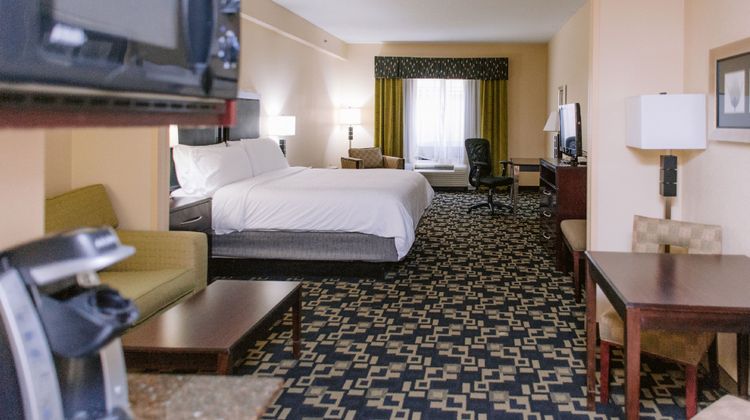Holiday Inn Express/Stes SW State Room