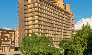 Ani Plaza Hotel