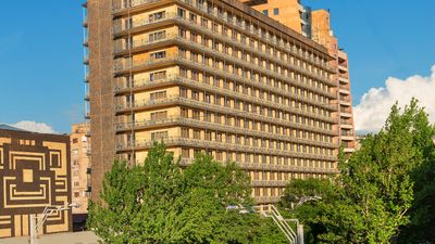 Ani Plaza Hotel