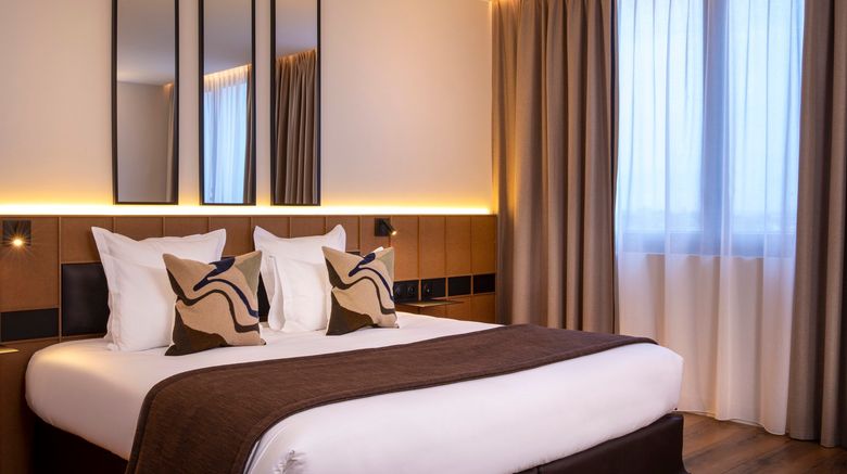 <b>Hotel du Port Room</b>. Images powered by <a href="https://www.leonardoworldwide.com/" title="Leonardo Worldwide" target="_blank">Leonardo</a>.