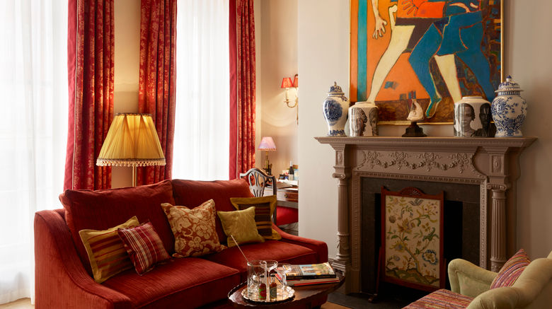 <b>The Zetter Townhouse Marylebone Suite</b>. Images powered by <a href="https://www.leonardoworldwide.com/" title="Leonardo Worldwide" target="_blank">Leonardo</a>.