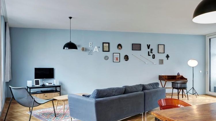 The Circus Apartments Room