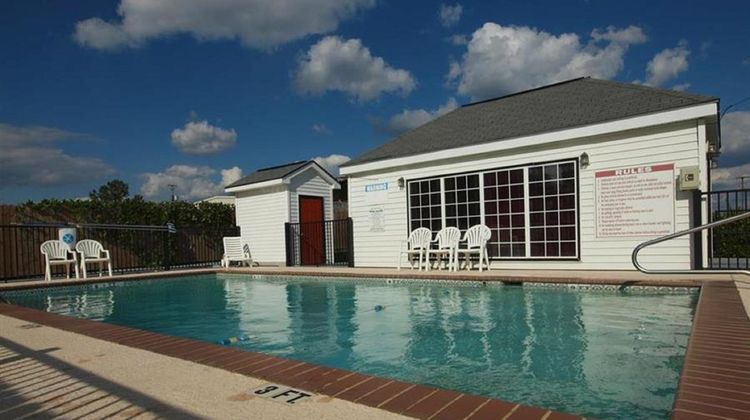 Western Motel Pool
