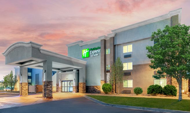 Holiday Inn Express Exterior