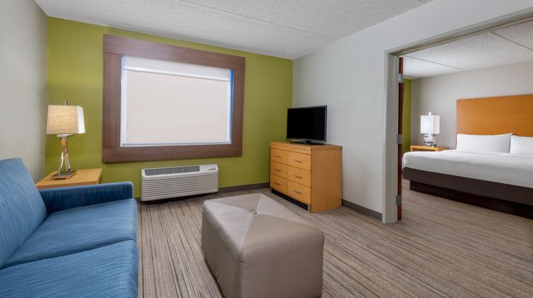 Holiday Inn Express Suite