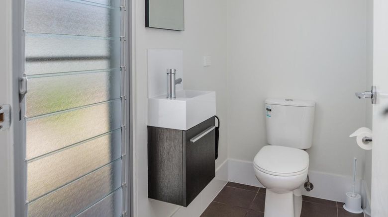 <b>Charlestown Executive Apartments Room</b>. Images powered by <a href="https://www.leonardoworldwide.com/" title="Leonardo Worldwide" target="_blank">Leonardo</a>.