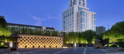 HUALUXE Ningbo Harbor City Exterior