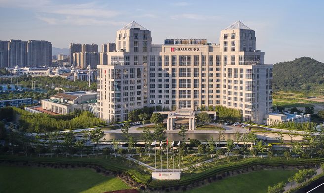 HUALUXE Ningbo Harbor City Exterior