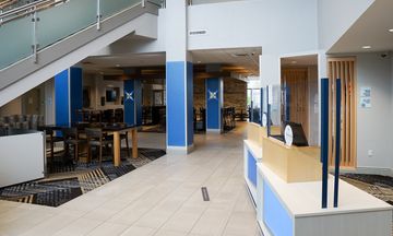 Holiday Inn Exp & Stes Aurora Medical