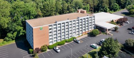 Holiday Inn University Area Exterior