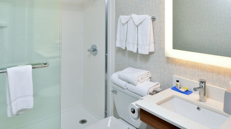 <b>Holiday Inn Express Santa Rosa North Room</b>. Images powered by <a href="https://www.leonardoworldwide.com/" title="Leonardo Worldwide" target="_blank">Leonardo</a>.