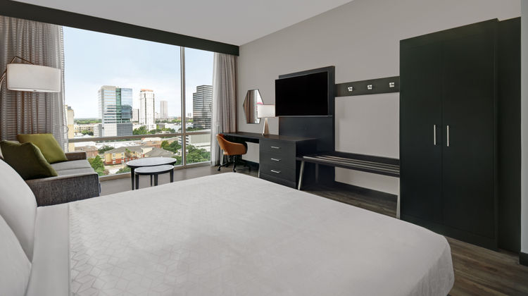 Holiday Inn Express Galleria Area Suite