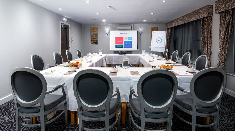 <b>Cotswolds Hotel and Spa Meeting</b>. Images powered by <a href="https://www.leonardoworldwide.com/" title="Leonardo Worldwide" target="_blank">Leonardo</a>.