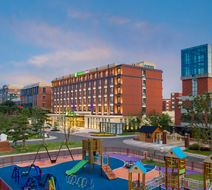 Holiday Inn Express Yixing Exterior