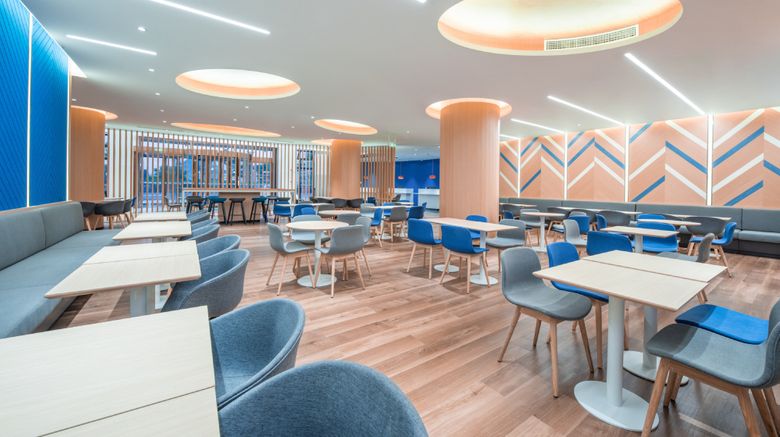<b>Holiday Inn Express Dongyang Hengdian Restaurant</b>. Images powered by <a href="https://www.leonardoworldwide.com/" title="Leonardo Worldwide" target="_blank">Leonardo</a>.
