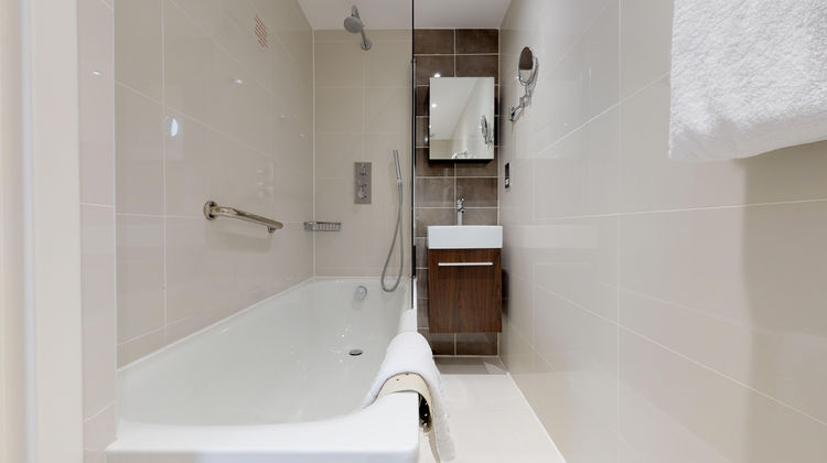Holiday Inn London - Kensington Room