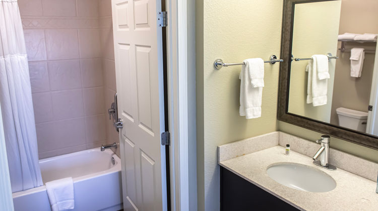 Staybridge Suites Minot Room