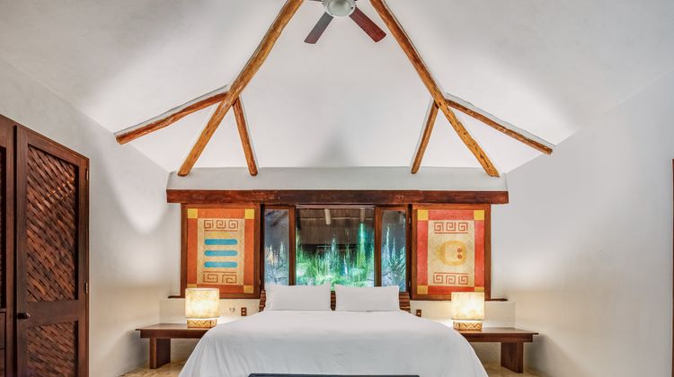 The Explorean Kohunlich Room