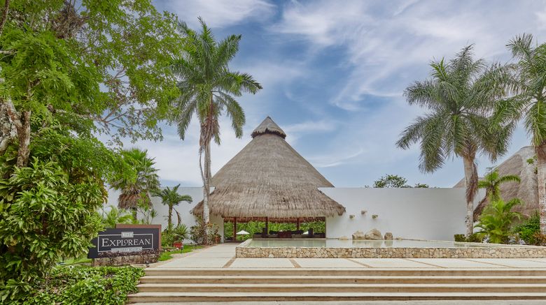 <b>The Explorean Kohunlich Lobby</b>. Images powered by <a href="https://www.leonardoworldwide.com/" title="Leonardo Worldwide" target="_blank">Leonardo</a>.