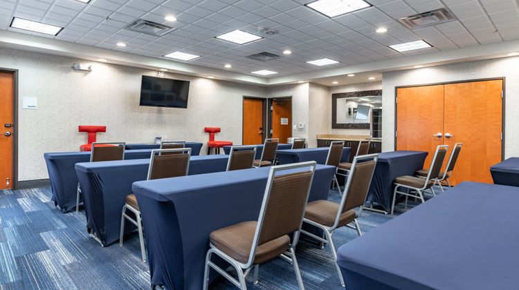 Holiday Inn Express & Suites Ironton Meeting
