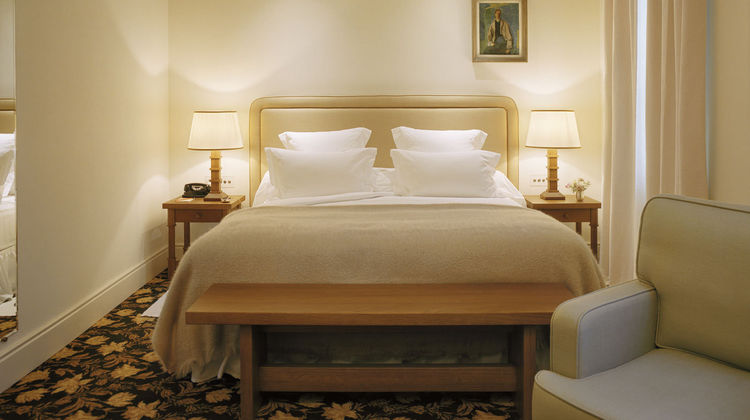 Hotel Chateau Voltaire Room