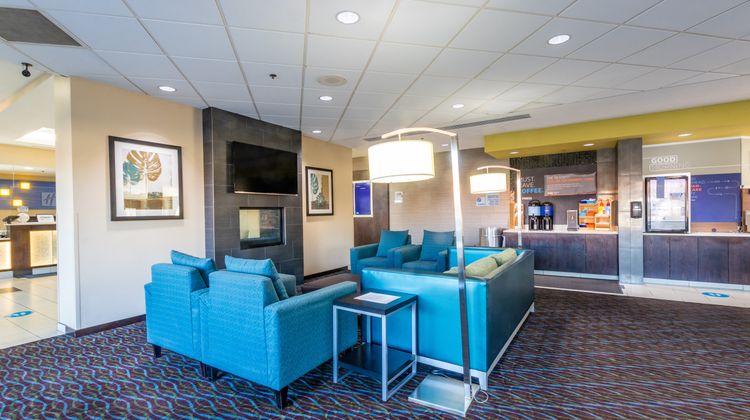 Holiday Inn Express Downtown Room