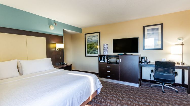 Holiday Inn Express Downtown Room