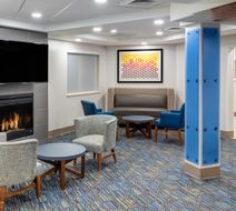 Holiday Inn Express Airport Lobby