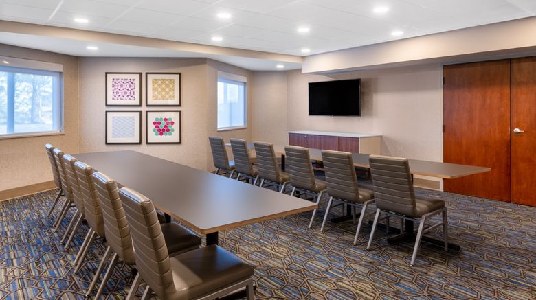 <b>Holiday Inn Express Airport Meeting</b>. Images powered by <a href="https://www.leonardoworldwide.com/" title="Leonardo Worldwide" target="_blank">Leonardo</a>.