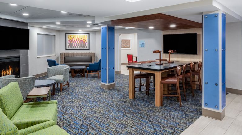 <b>Holiday Inn Express Airport Lobby</b>. Images powered by <a href="https://www.leonardoworldwide.com/" title="Leonardo Worldwide" target="_blank">Leonardo</a>.