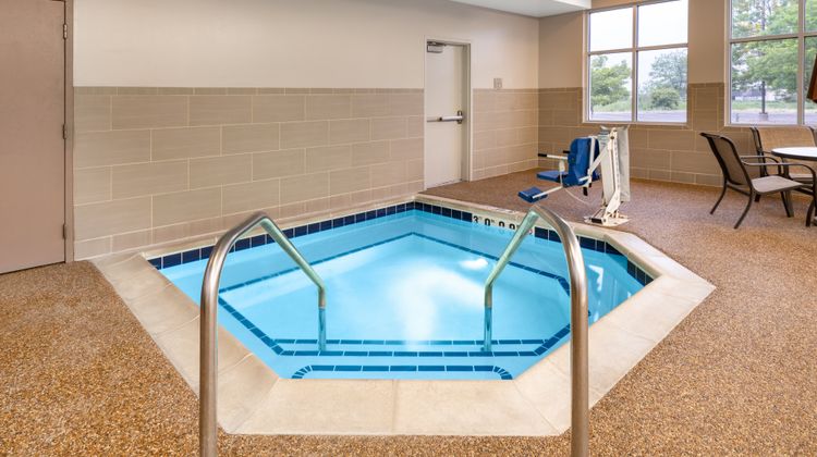 Holiday Inn Express Airport Pool