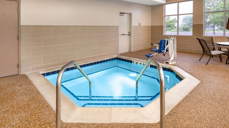 <b>Holiday Inn Express Airport Pool</b>. Images powered by <a href="https://www.leonardoworldwide.com/" title="Leonardo Worldwide" target="_blank">Leonardo</a>.