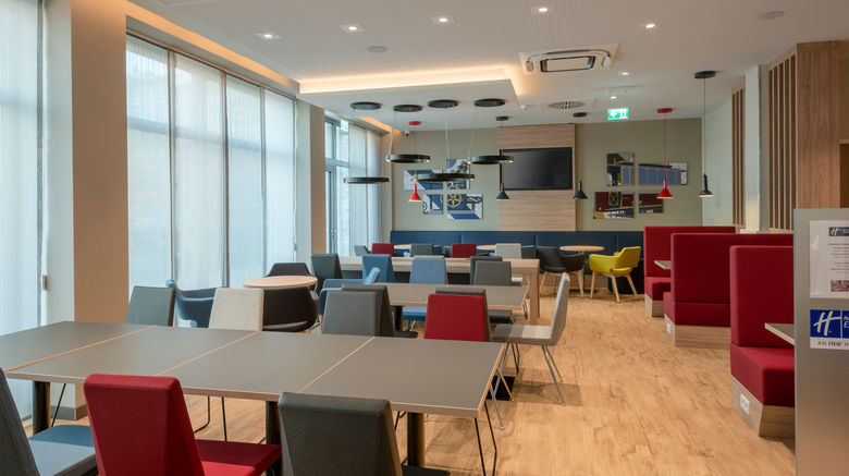 <b>Holiday Inn Express Offenbach Restaurant</b>. Images powered by <a href="https://www.leonardoworldwide.com/" title="Leonardo Worldwide" target="_blank">Leonardo</a>.