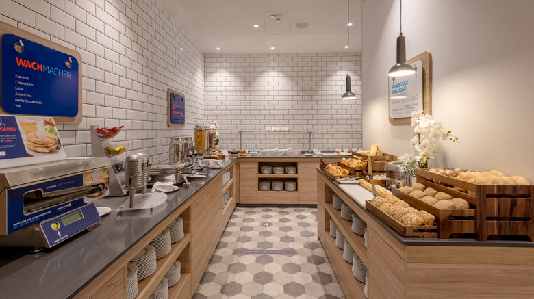 <b>Holiday Inn Express Offenbach Restaurant</b>. Images powered by <a href="https://www.leonardoworldwide.com/" title="Leonardo Worldwide" target="_blank">Leonardo</a>.