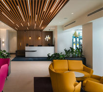 Holiday Inn Birmingham Airport Lobby