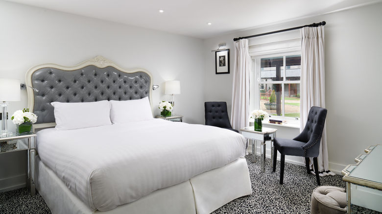 <b>The Lodge at Ashford Castle Room</b>. Images powered by <a href="https://www.leonardoworldwide.com/" title="Leonardo Worldwide" target="_blank">Leonardo</a>.