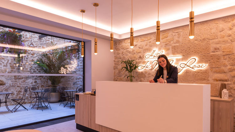 Le Milie Rose Hotel Lobby