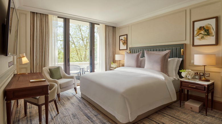 <b>Jumeirah Carlton Tower Suite</b>. Images powered by <a href="https://www.leonardoworldwide.com/" title="Leonardo Worldwide" target="_blank">Leonardo</a>.